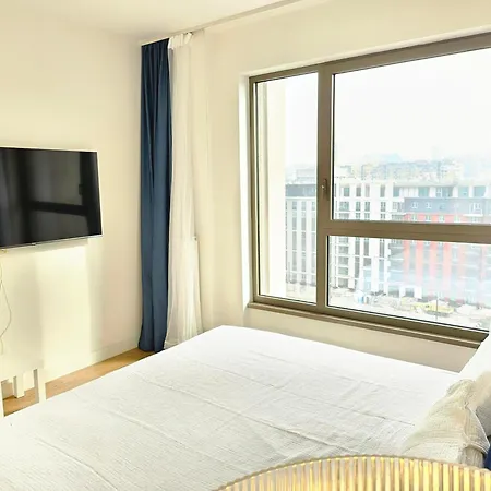 Hajdana Lux Waterfront * Belgrad