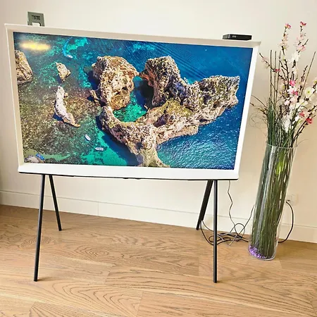 Hajdana Lux Waterfront Apartment *