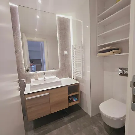 Hajdana Lux Waterfront *